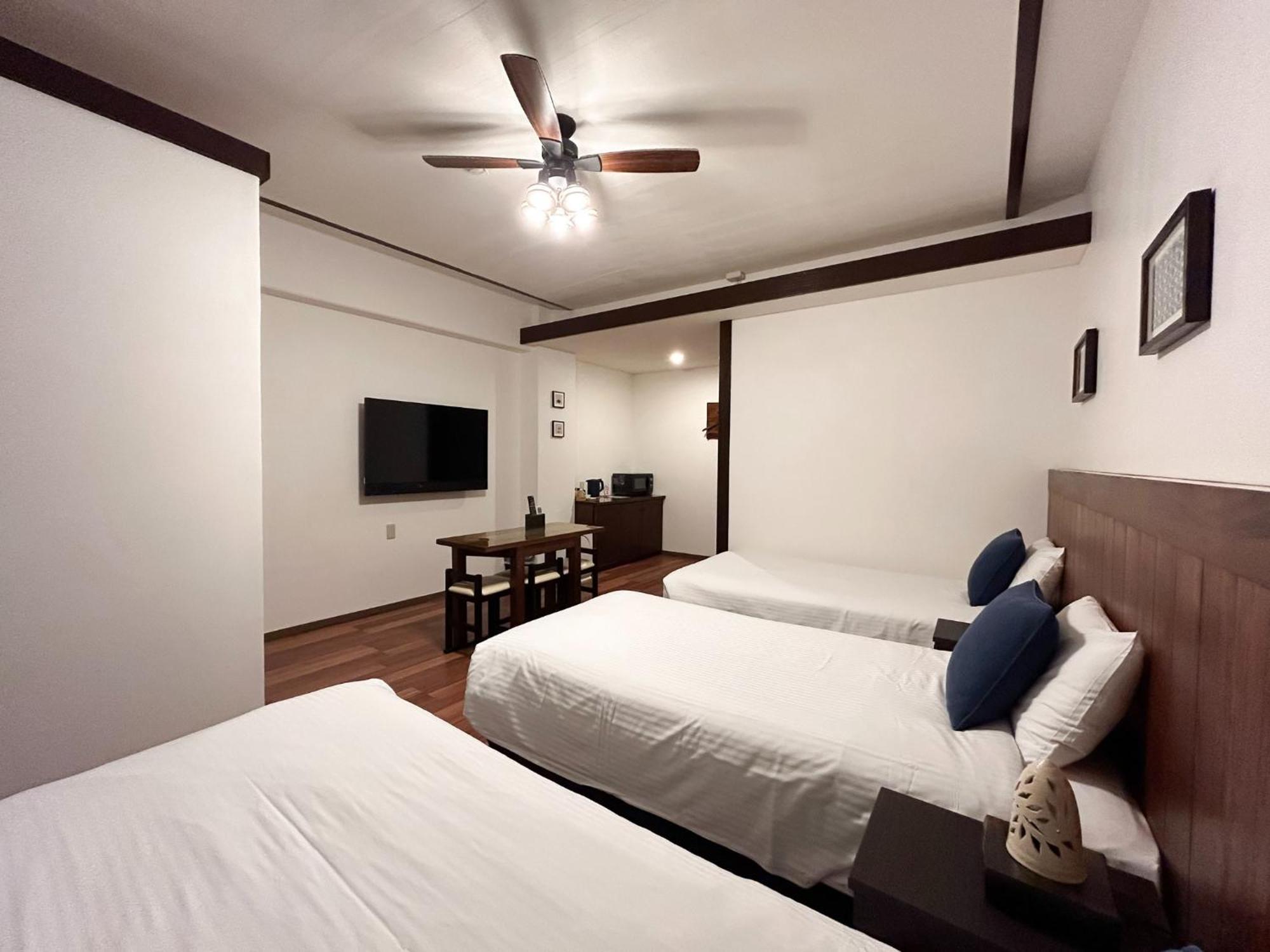 Pension Sunset Beach Nakijin Exterior foto